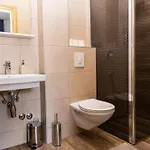 R Sport Boutique With Free Parking Herberg Sarajevo