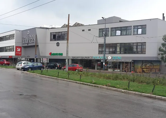 R Sport Boutique With Free Parking Gasthof