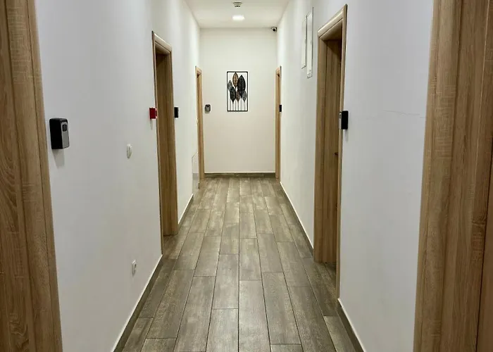 R Sport Boutique With Free Parking 3*