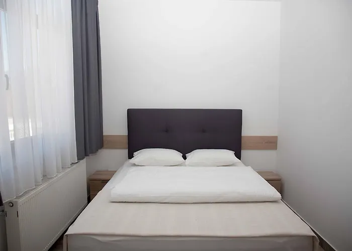 R Sport Boutique 3* Sarajevo